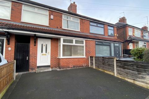 3 bedroom townhouse for sale - 24 Selkirk Road, Chadderton OL9 8AB