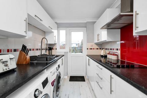 3 bedroom end of terrace house for sale, Milton Close, Royston SG8