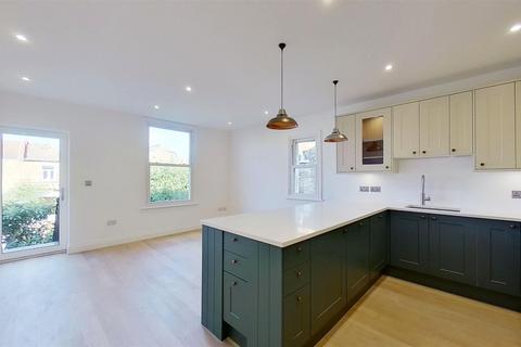 4 bedroom maisonette for sale, Quinton Street, London
