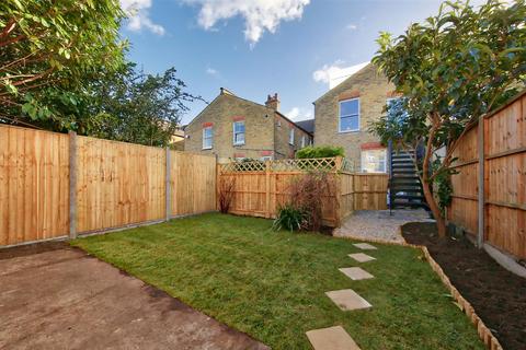 4 bedroom maisonette for sale, Quinton Street, London