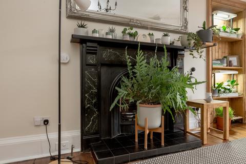 1 bedroom flat for sale, 13/4 Shandon Place, Edinburgh, EH11 1QN