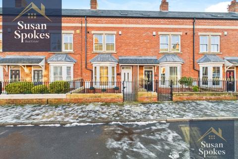 3 bedroom townhouse for sale, Hepscott Terrace, South Shields