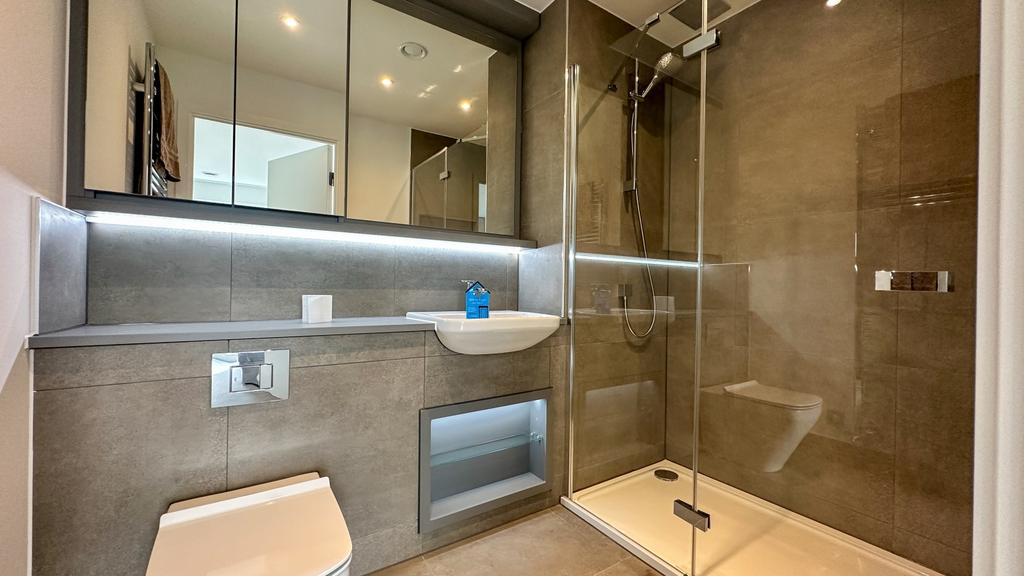 Master Ensuite