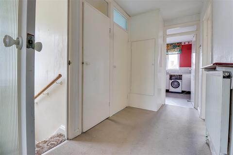 2 bedroom flat for sale, Hadleigh Road, Leigh-on-Sea SS9