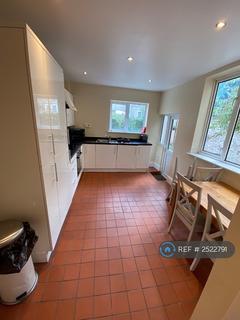 4 bedroom semi-detached house to rent, Hinton Road, Bristol, BS16