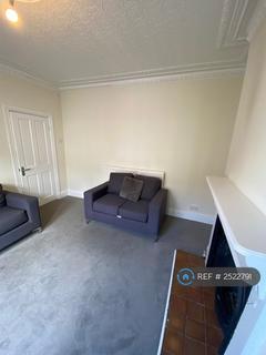 4 bedroom semi-detached house to rent, Hinton Road, Bristol, BS16