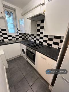 2 bedroom flat to rent, Hartington Court, London, SW8
