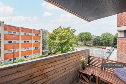 2 bedroom flat to rent, Charles Newell Court, London, E3