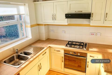 2 bedroom end of terrace house to rent, Edward Avenue, Newark, NG24