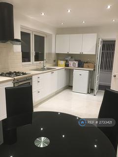 3 bedroom semi-detached house to rent, Thaxted Close, Nottingham, NG8