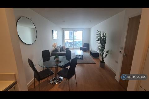 2 bedroom flat to rent, Keats Apartments, Croydon, CR0
