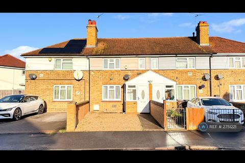 2 bedroom terraced house to rent, Charter Crescent, Hounslow, TW4