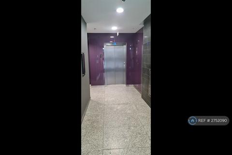 2 bedroom flat to rent, Keats Apartments, Croydon, CR0
