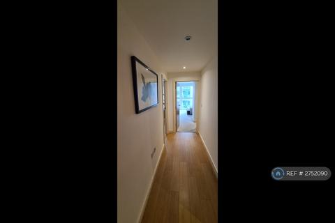 2 bedroom flat to rent, Keats Apartments, Croydon, CR0