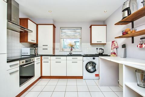 3 bedroom flat for sale, 7/4 Meggetland View, Craiglockhart, Edinburgh, EH14 1XT