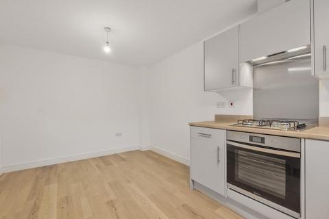 3 bedroom semi-detached house to rent, Skinner Drive,  Wokingham,  RG41