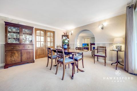 4 bedroom semi-detached house for sale, Laxton Way, Sittingbourne ME10