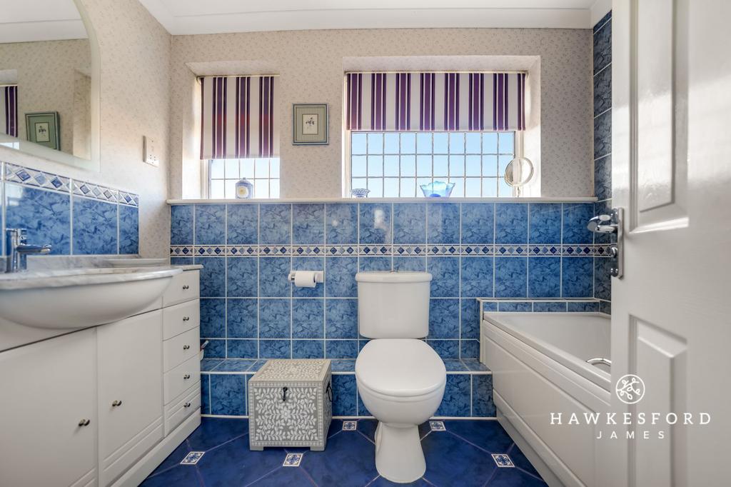 Laxton Way, Sittingbourne - Bathroom