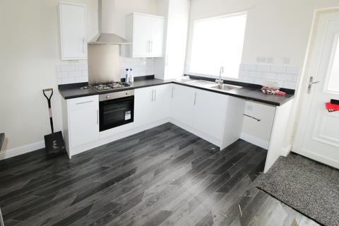 2 bedroom end of terrace house to rent, Fifteenth Avenue, Blyth, NE24