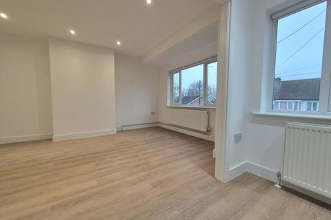 2 bedroom maisonette to rent, Redesdale Gardens, Isleworth