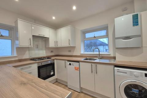 2 bedroom maisonette to rent, Redesdale Gardens, Isleworth