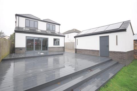 4 bedroom detached house to rent, Old Road, Barlaston, Stoke-On-Trent