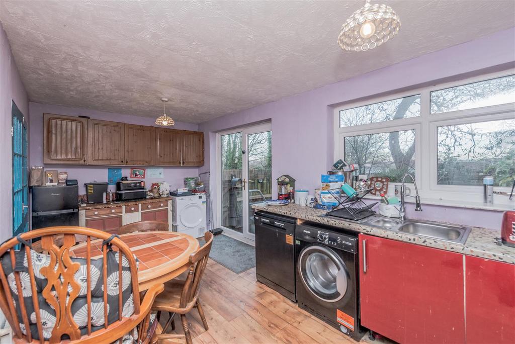 Fitted Dining Kitchen: