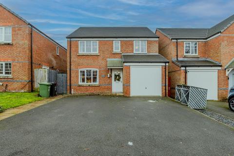 4 bedroom detached house for sale - Woodpecker Close, Sandbach CW11