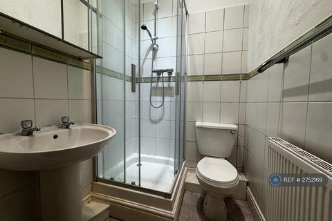 2 bedroom flat to rent, Bridge Road, Southampton, SO19