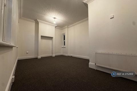 2 bedroom flat to rent, Bridge Road, Southampton, SO19