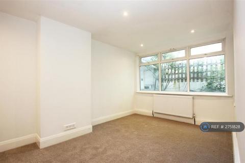 1 bedroom maisonette to rent, Brighton Road, South Croydon, CR2