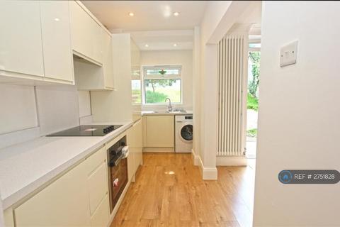 1 bedroom maisonette to rent, Brighton Road, South Croydon, CR2