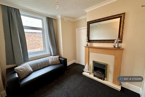 1 bedroom flat to rent, Broadway, Blackpool, FY4