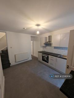 3 bedroom terraced house to rent, Linby Grove, Hucknall, Nottingham, NG15
