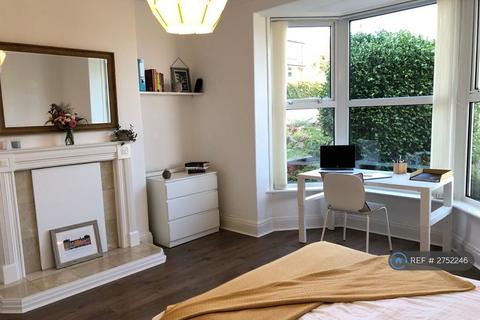 4 bedroom semi-detached house to rent, Park Rise, Falmouth, TR11