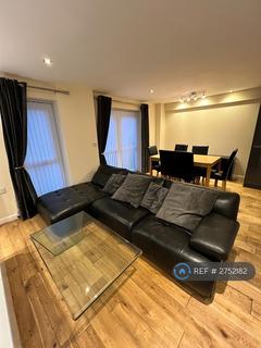2 bedroom flat to rent, Adrian House, London, E15