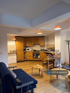 Studio to rent, Prusoms Island, London, E1W