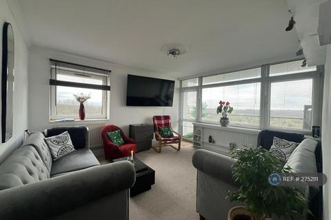 2 bedroom flat to rent, Westmark Point, London, SW15