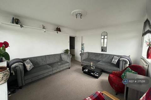 2 bedroom flat to rent, Westmark Point, London, SW15