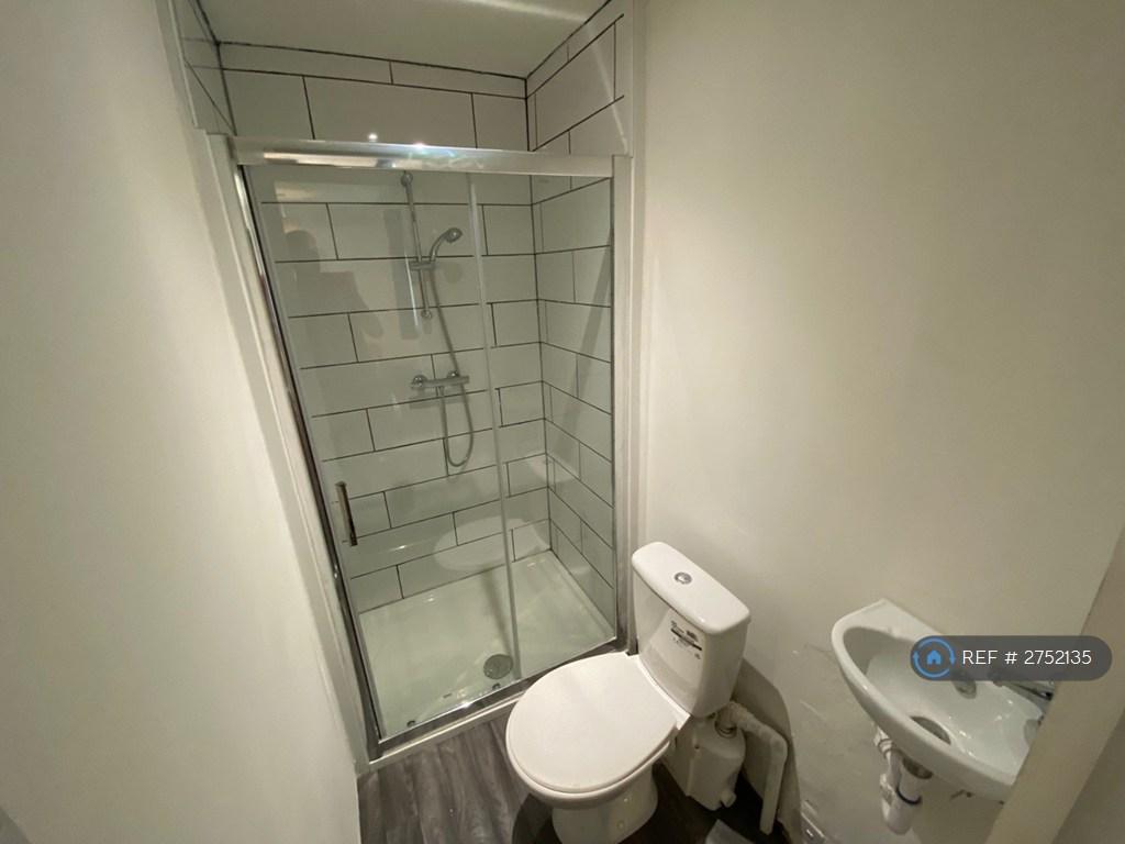 Bedroom 2 En Suite