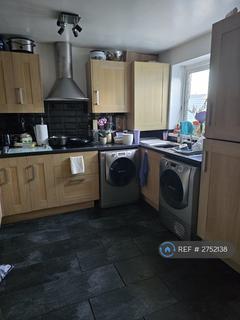 3 bedroom terraced house to rent, Mode Hill Lane, Whitefield, Manchester, M45