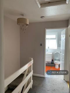 3 bedroom terraced house to rent, Mode Hill Lane, Whitefield, Manchester, M45
