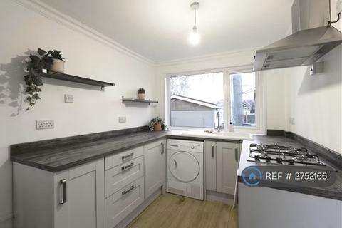 2 bedroom semi-detached house to rent, Wern Bank, Neath, SA11