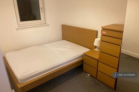 3 bedroom maisonette to rent, Ark Lane, Glasgow, G31