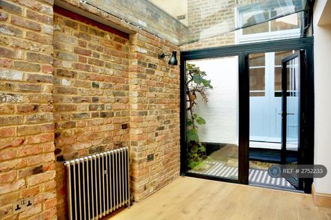2 bedroom flat to rent, Lauriston Road, London, E9