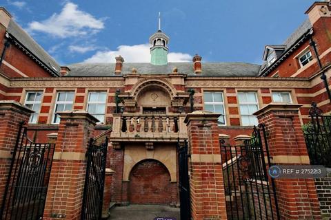 2 bedroom flat to rent - Old College Court, London, DA17