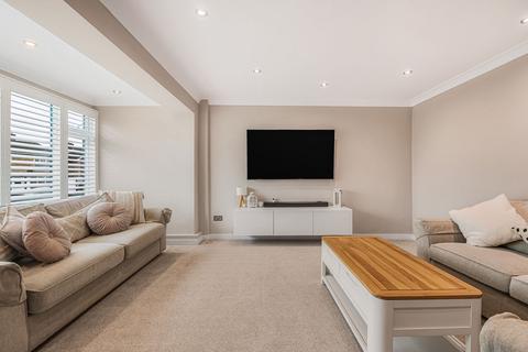 undefined, Azalea Drive, Swanley BR8