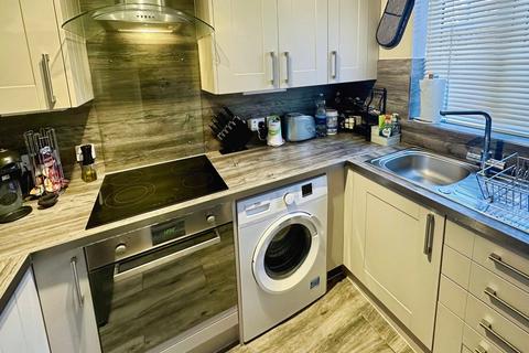 2 bedroom semi-detached house for sale, Mallard Close, Covingham, Swindon, SN3