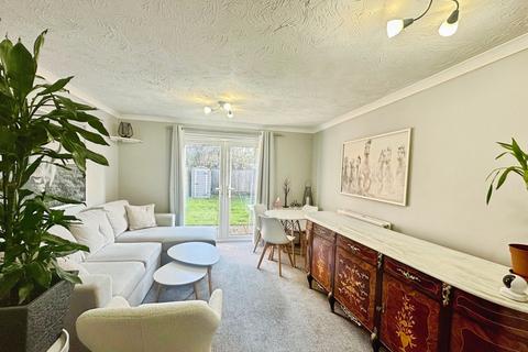 2 bedroom semi-detached house for sale, Mallard Close, Covingham, Swindon, SN3