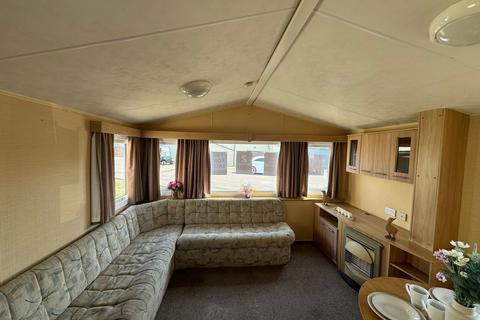 2 bedroom static caravan for sale, Beach Road, St. Osyth CO16